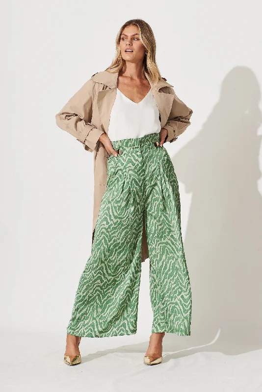 St Martin Pant In Green Print