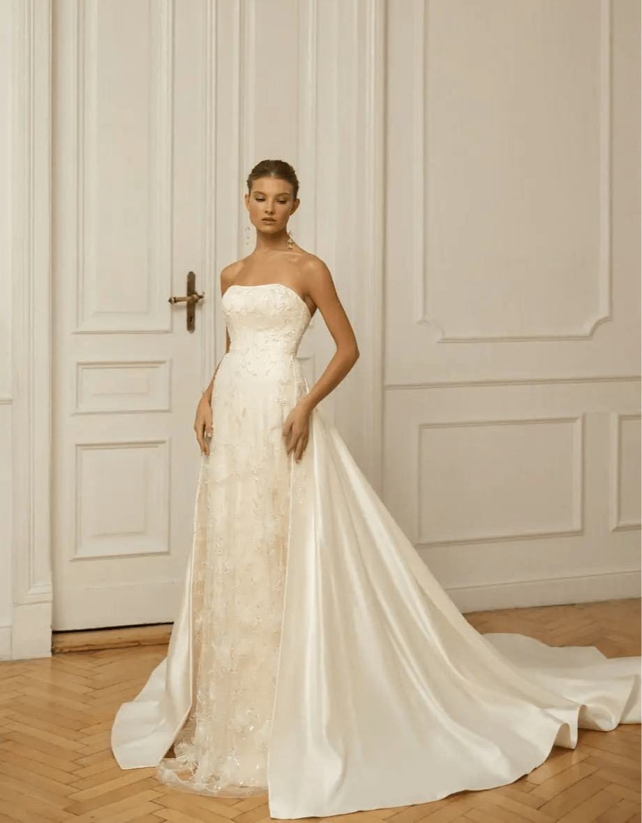 Eva Lendel Isola + Overskirt - Size 14